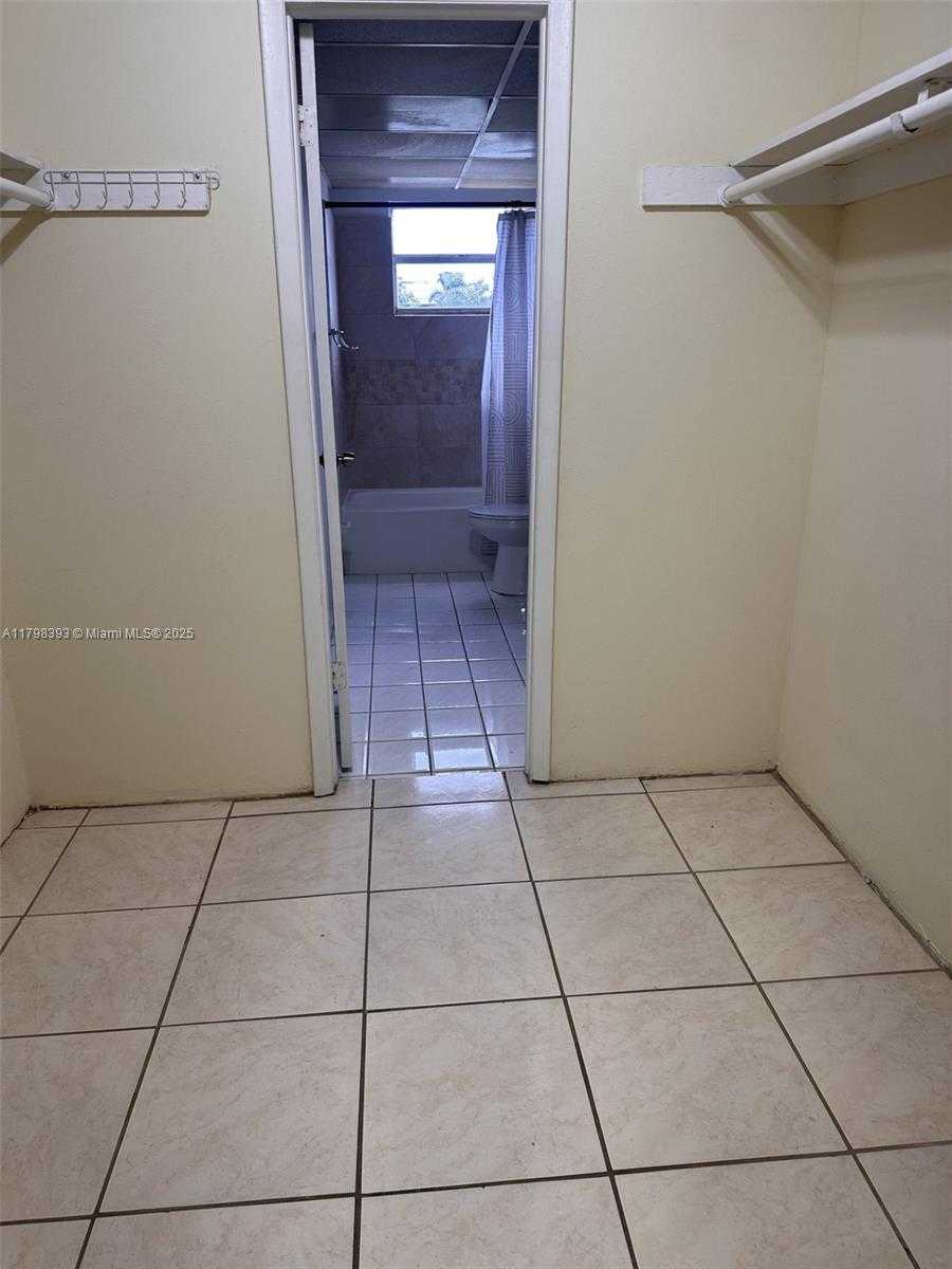 Small Image of 30 NORTH WEST 87TH AVE #C225, Miami Number 6