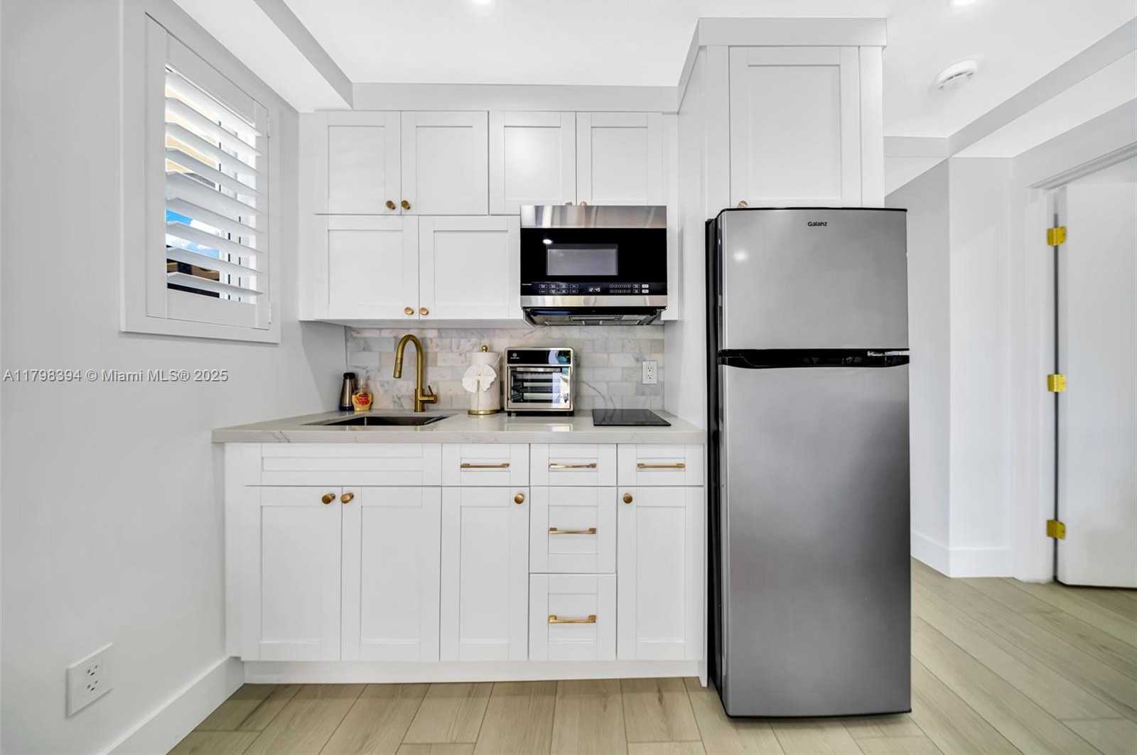 Small Image of 129 NAUTILUS DR, Islamorada Number 15