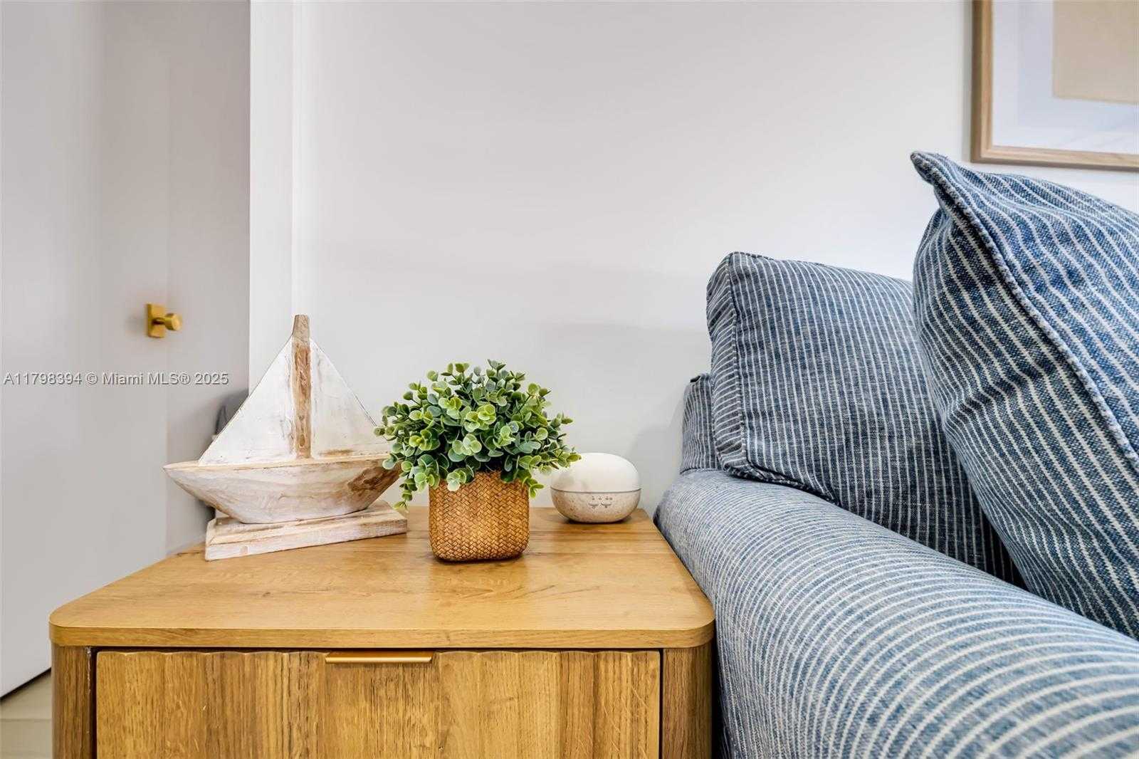 Small Image of 129 NAUTILUS DR, Islamorada Number 19