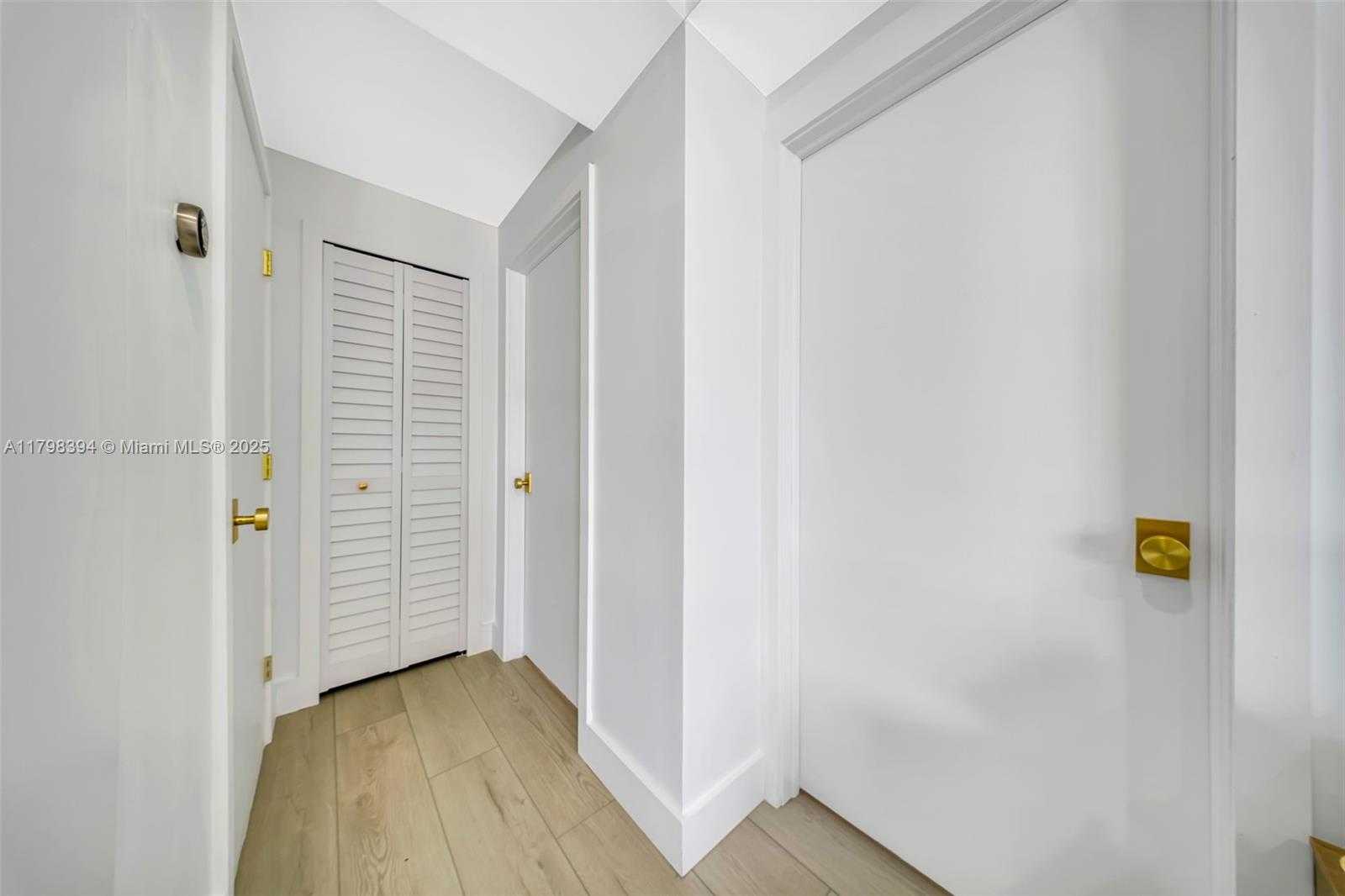 Small Image of 129 NAUTILUS DR, Islamorada Number 21