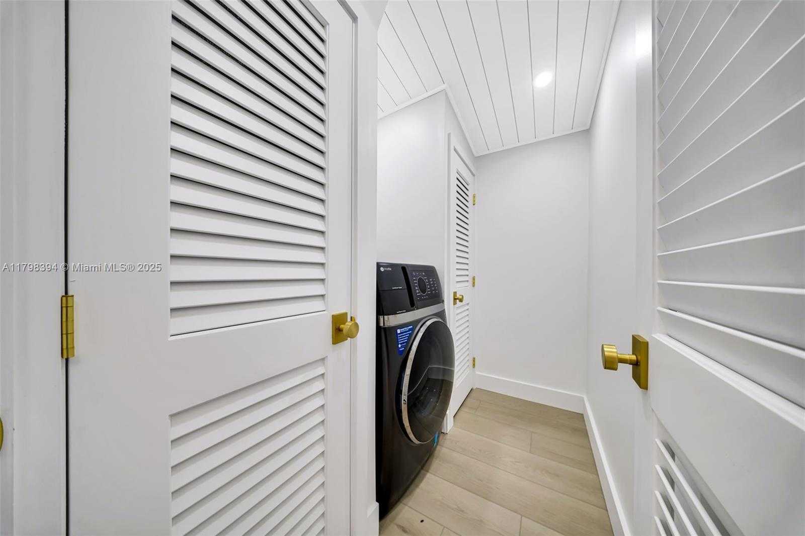 Small Image of 129 NAUTILUS DR, Islamorada Number 25