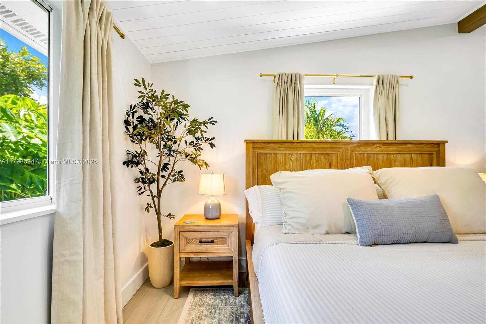 Small Image of 129 NAUTILUS DR, Islamorada Number 29