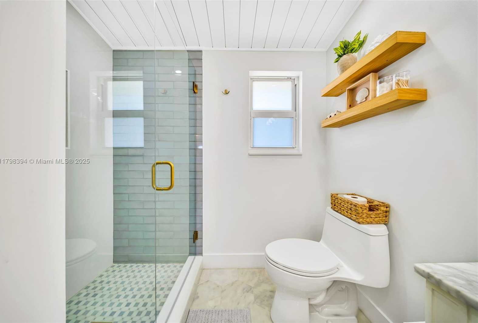 Small Image of 129 NAUTILUS DR, Islamorada Number 33