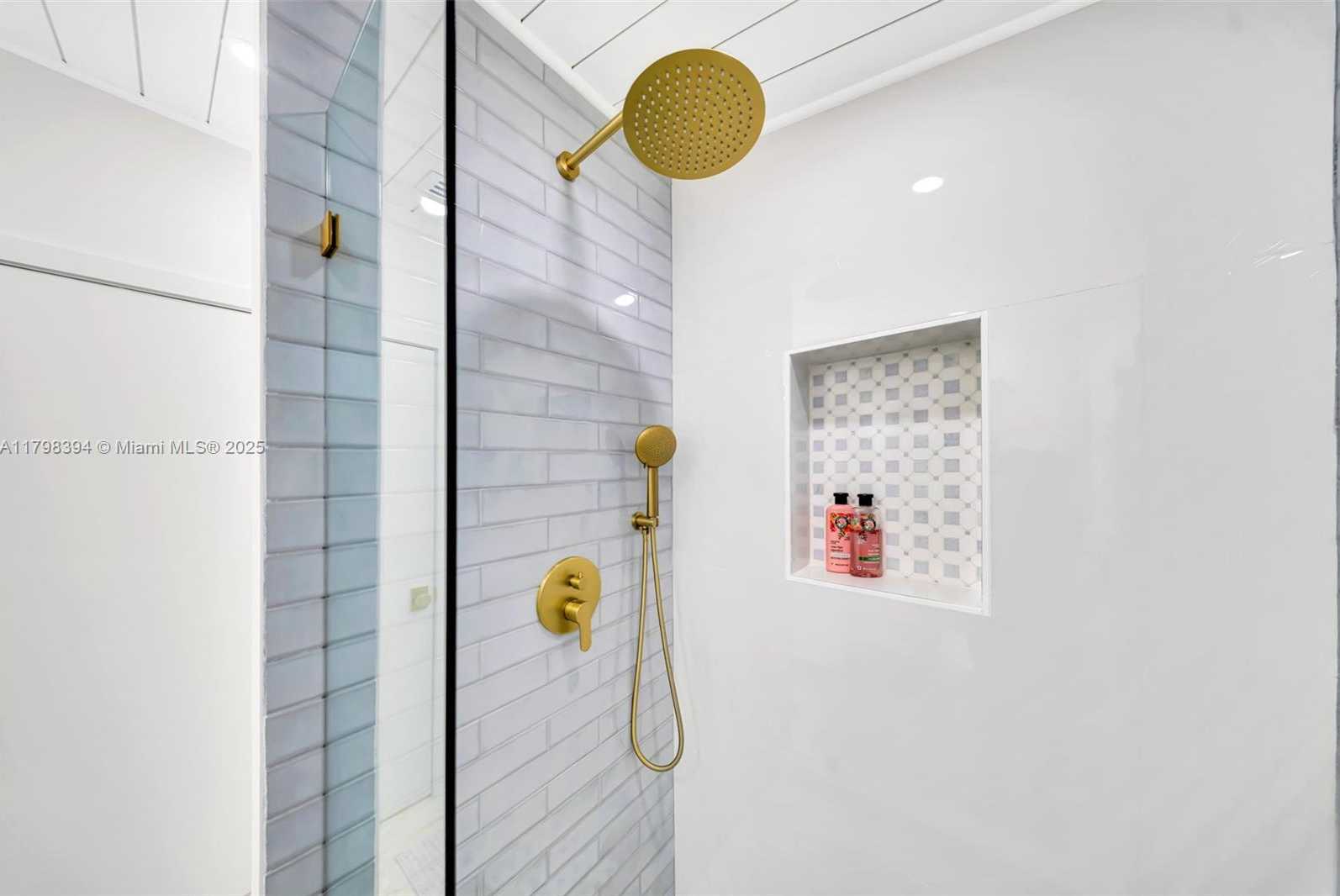 Small Image of 129 NAUTILUS DR, Islamorada Number 35