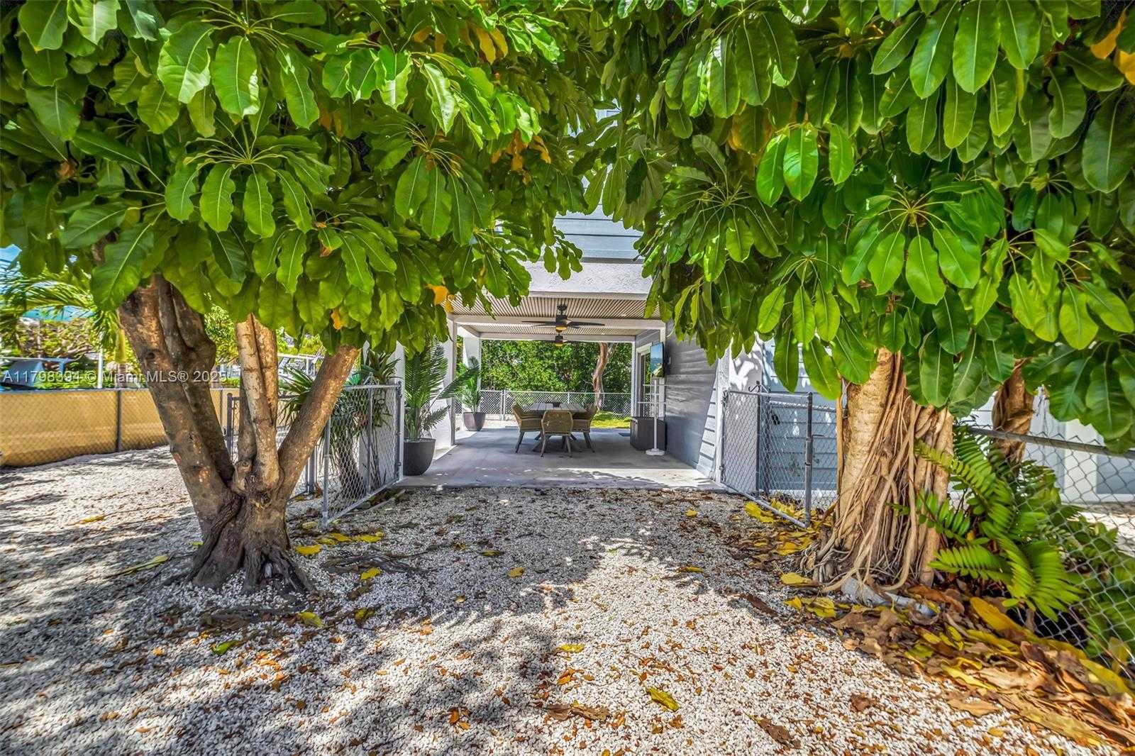 Small Image of 129 NAUTILUS DR, Islamorada Number 45