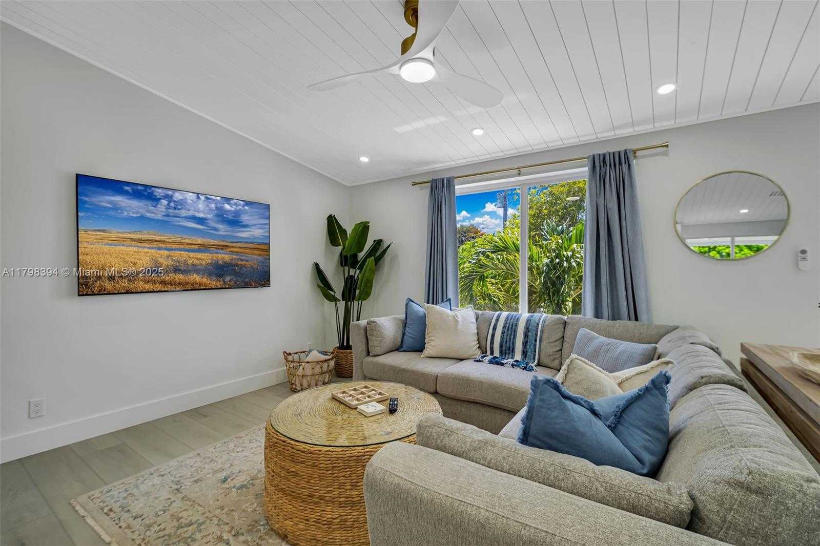 Small Image of 129 NAUTILUS DR, Islamorada Number 51