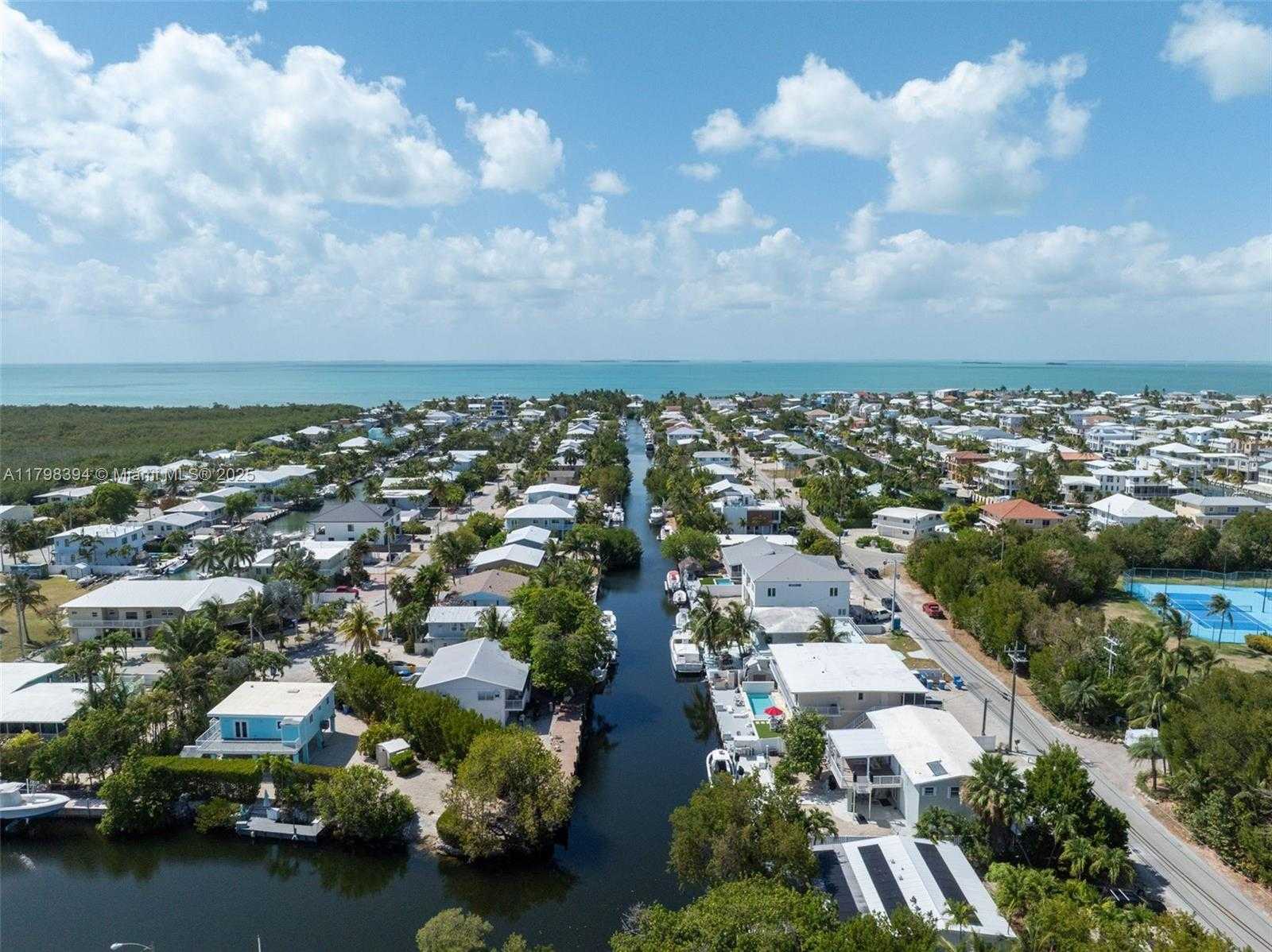 Small Image of 129 NAUTILUS DR, Islamorada Number 60