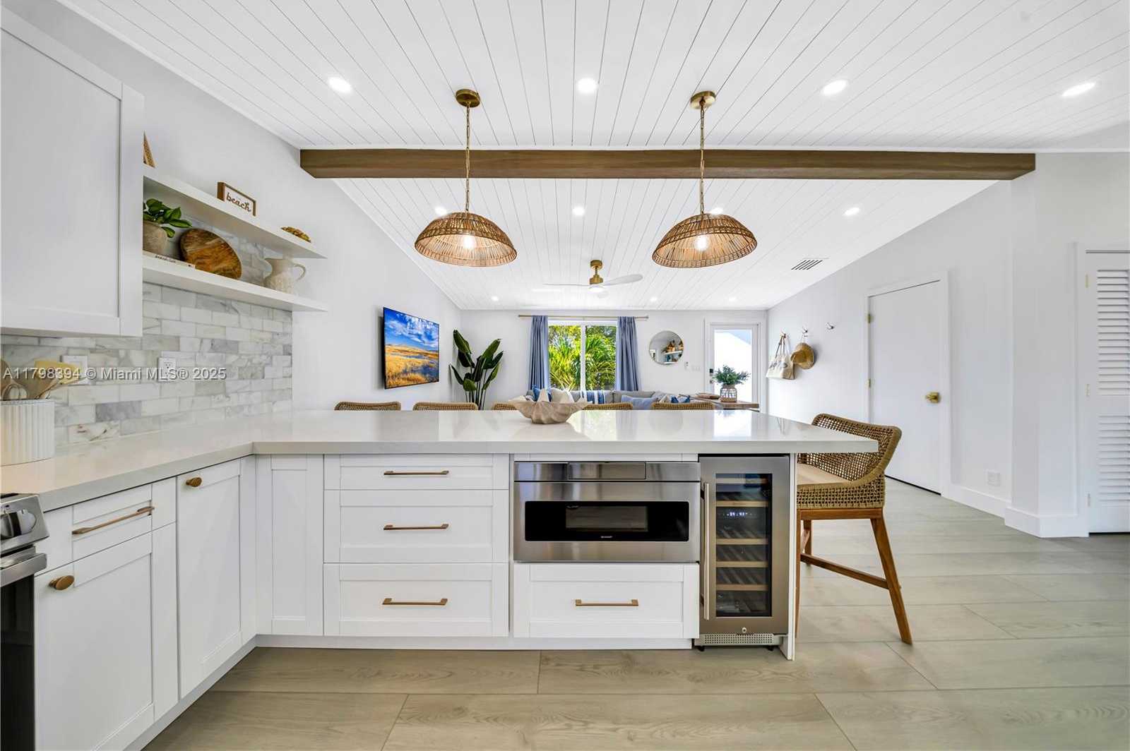 Small Image of 129 NAUTILUS DR, Islamorada Number 75