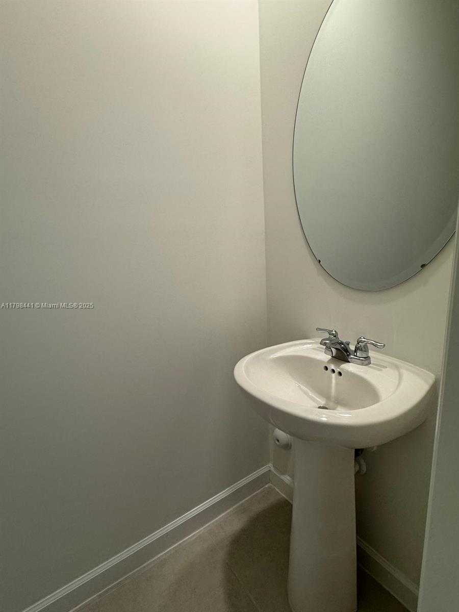 Small Image of 18402 SOUTH WEST 2ND ST, Pembroke Pines Number 12
