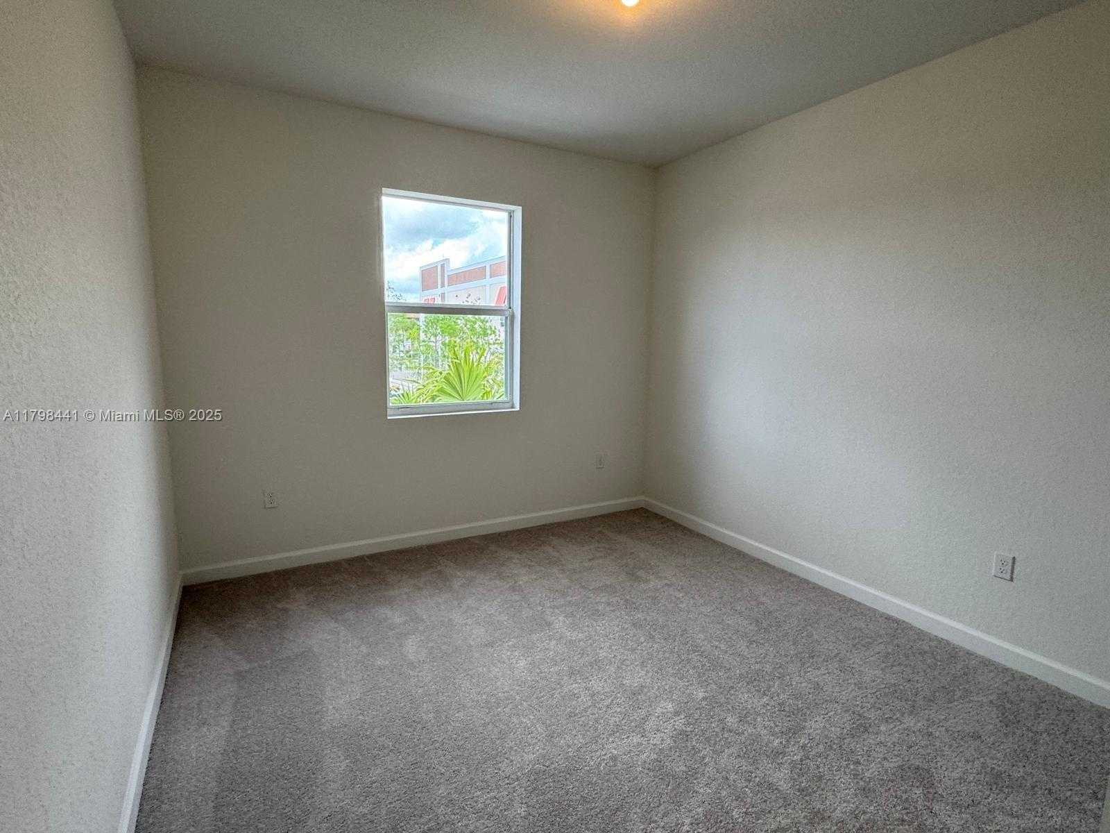 Small Image of 18402 SOUTH WEST 2ND ST, Pembroke Pines Number 3