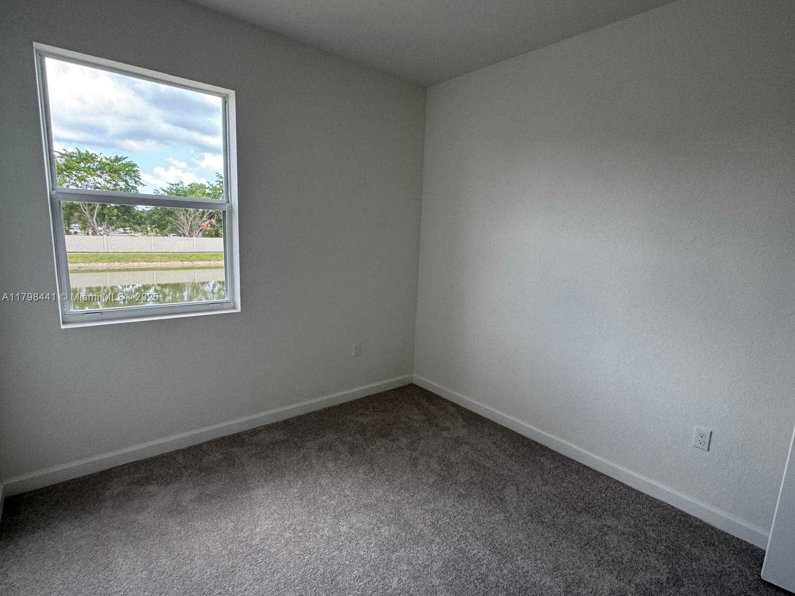Small Image of 18402 SOUTH WEST 2ND ST, Pembroke Pines Number 5