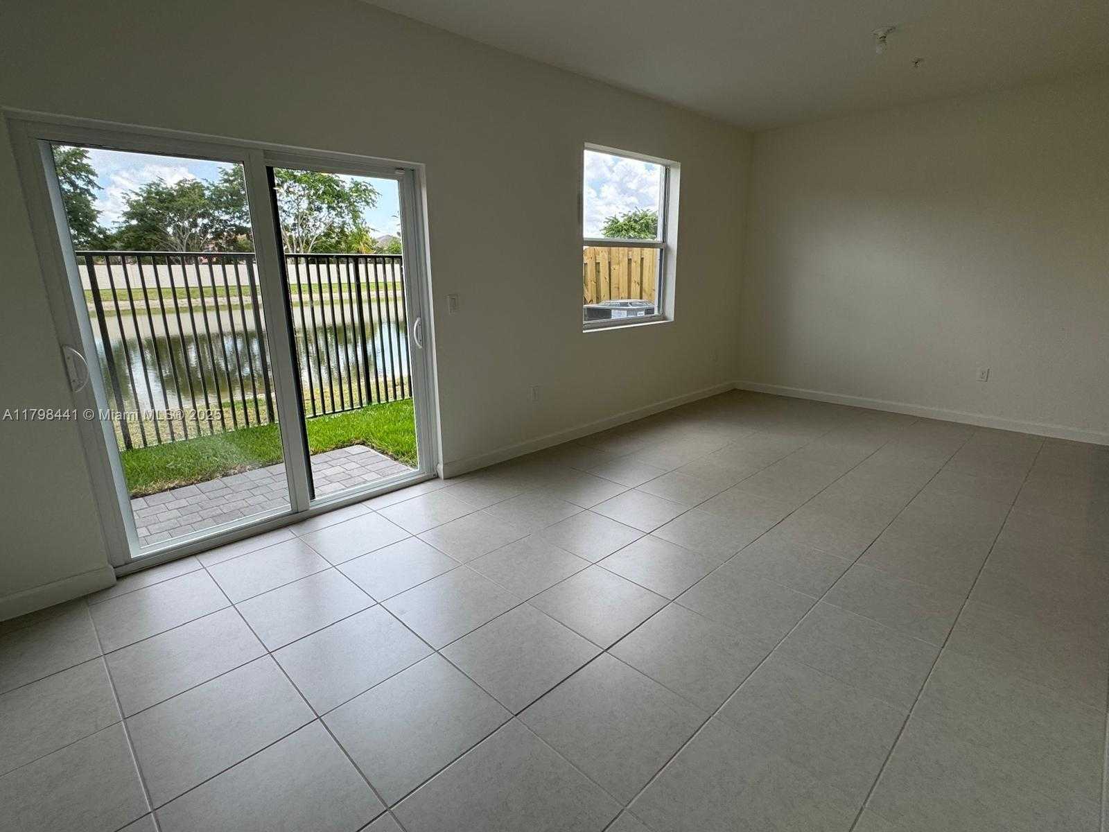 Small Image of 18402 SOUTH WEST 2ND ST, Pembroke Pines Number 7