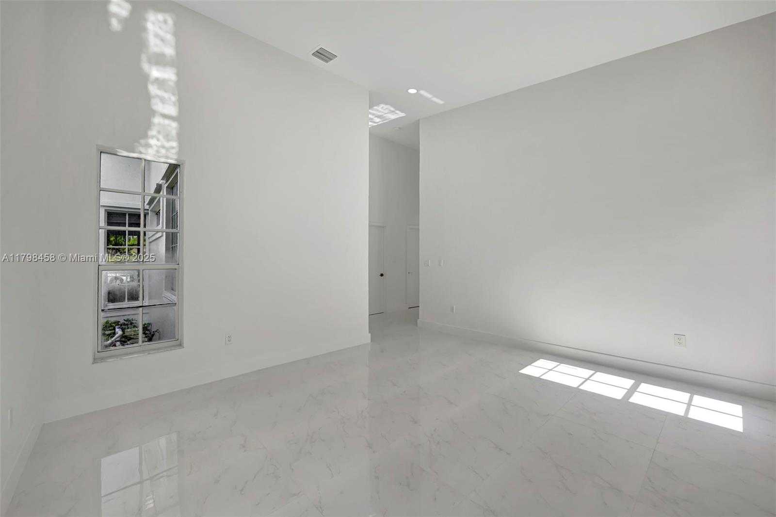 Small Image of 6841 SOUTH WEST 71ST AVE, Miami Number 12