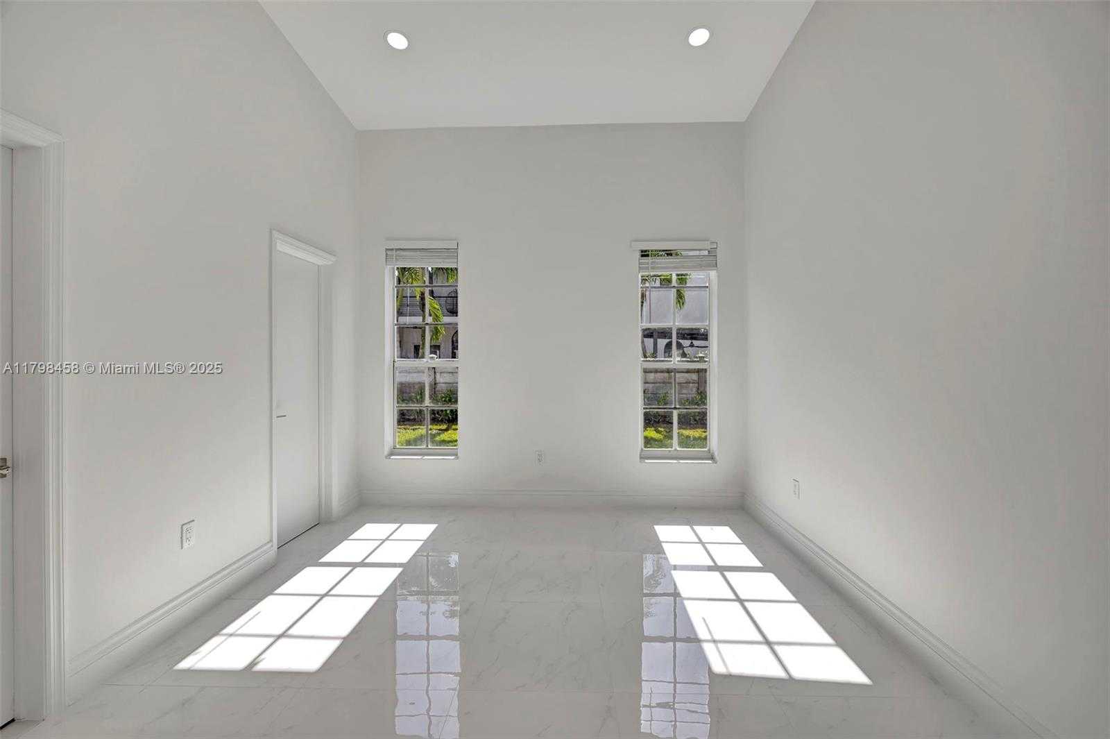 Small Image of 6841 SOUTH WEST 71ST AVE, Miami Number 15