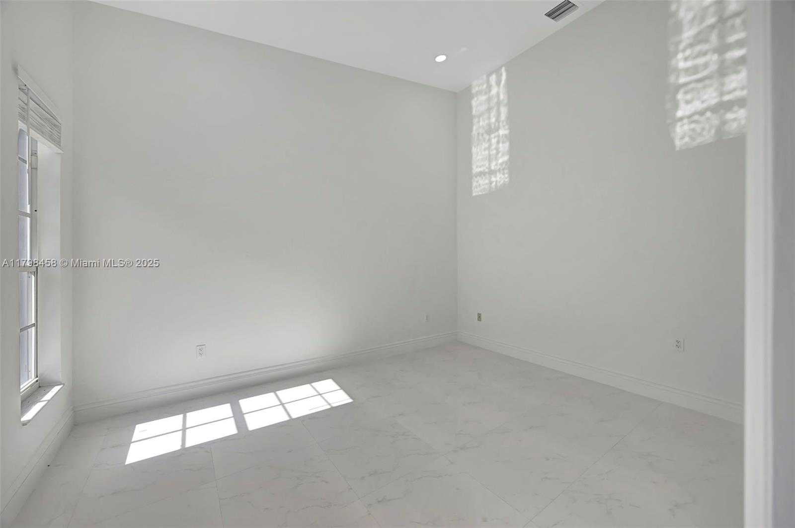 Small Image of 6841 SOUTH WEST 71ST AVE, Miami Number 17
