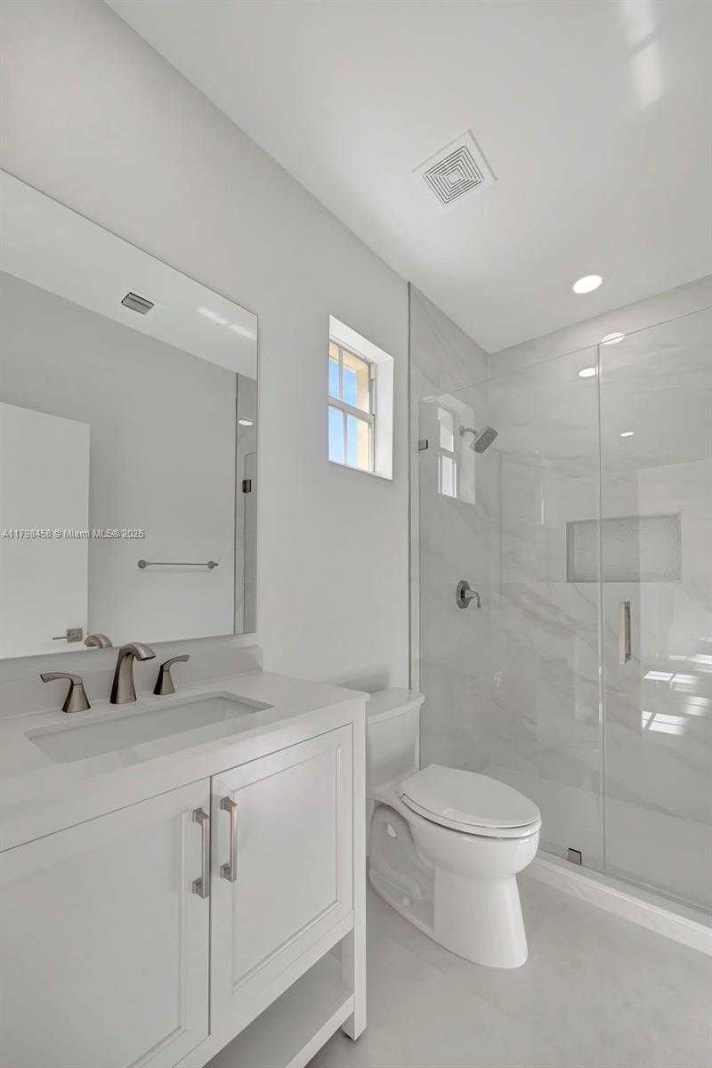 Small Image of 6841 SOUTH WEST 71ST AVE, Miami Number 27