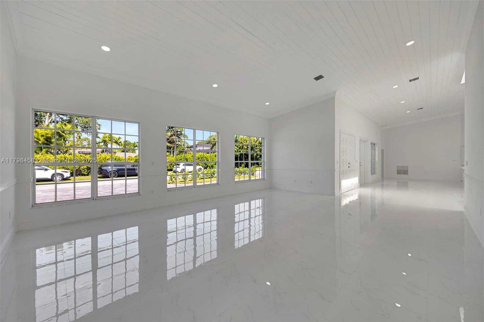 Small Image of 6841 SOUTH WEST 71ST AVE, Miami Number 30