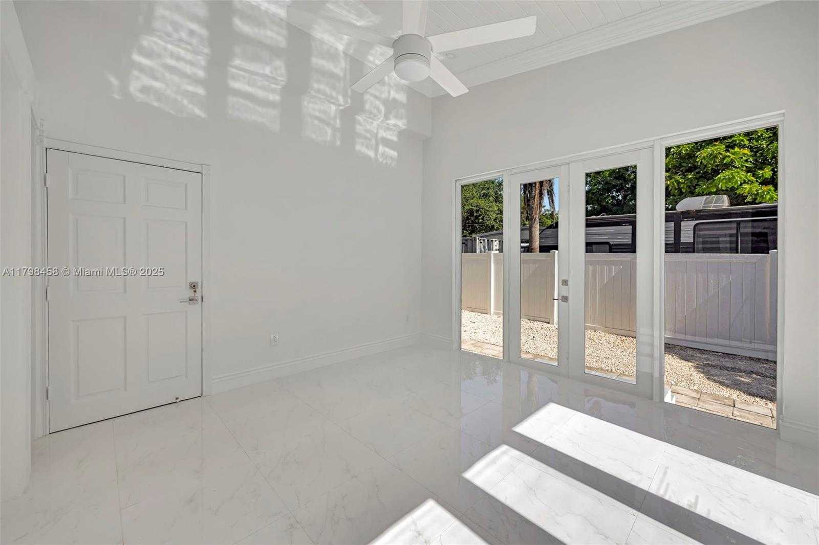 Small Image of 6841 SOUTH WEST 71ST AVE, Miami Number 31