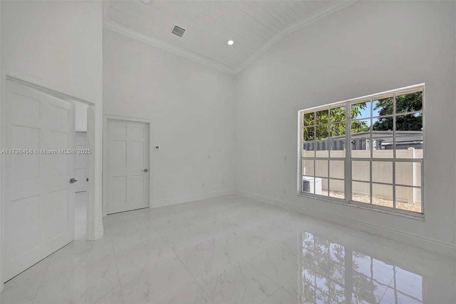 Small Image of 6841 SOUTH WEST 71ST AVE, Miami Number 32