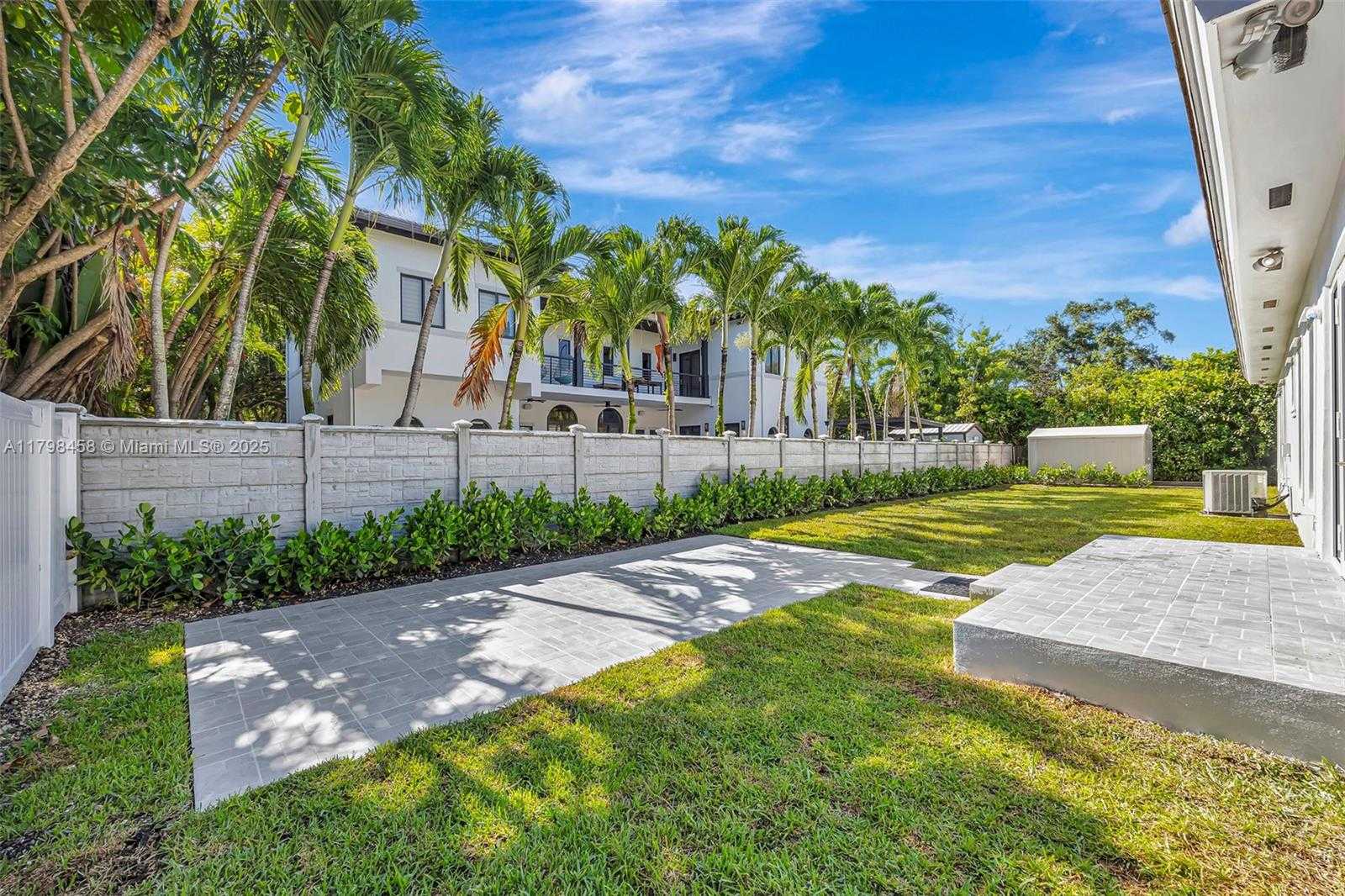 Small Image of 6841 SOUTH WEST 71ST AVE, Miami Number 38