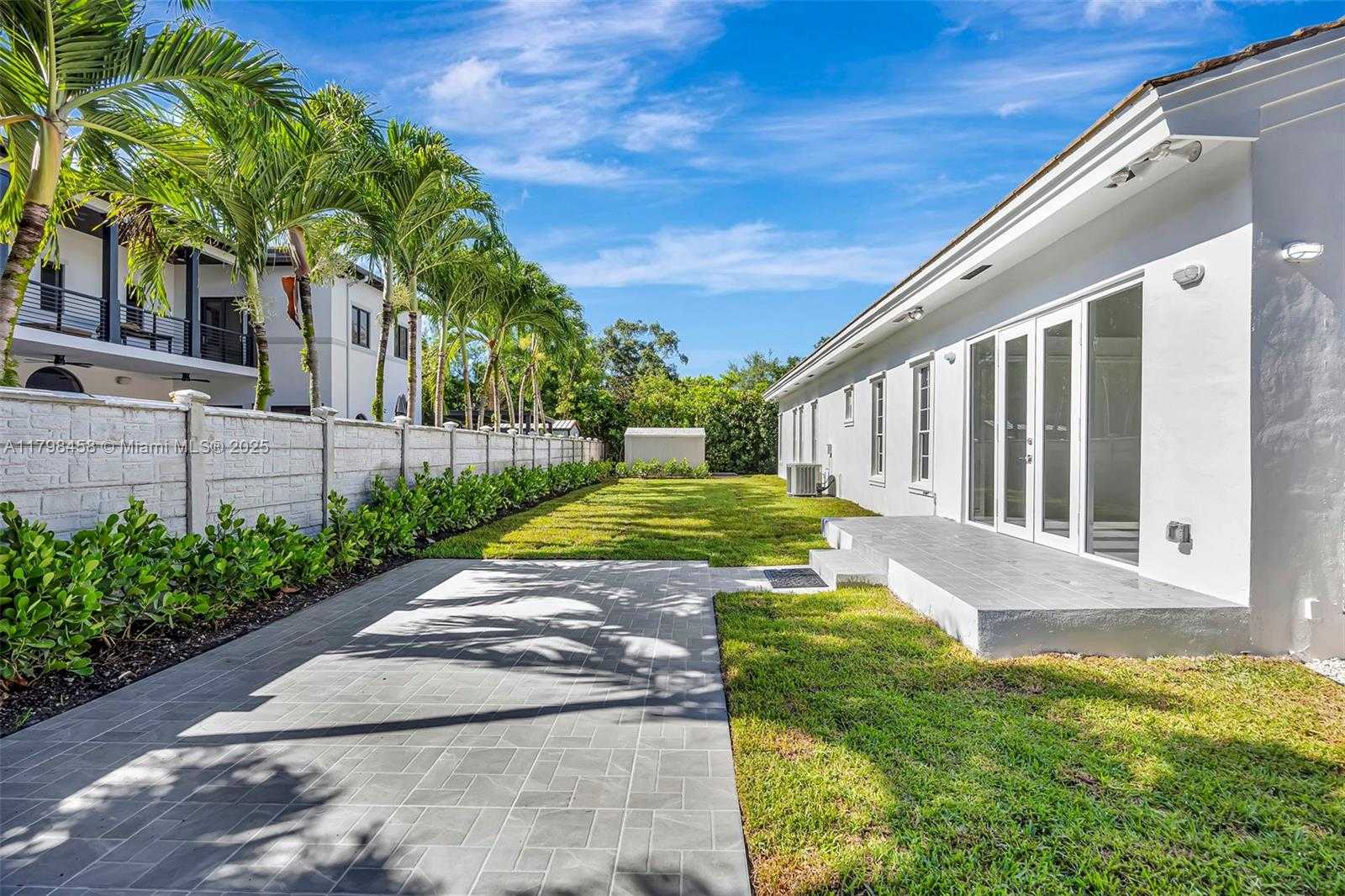 Small Image of 6841 SOUTH WEST 71ST AVE, Miami Number 39