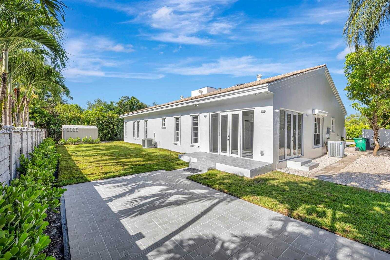 Small Image of 6841 SOUTH WEST 71ST AVE, Miami Number 40