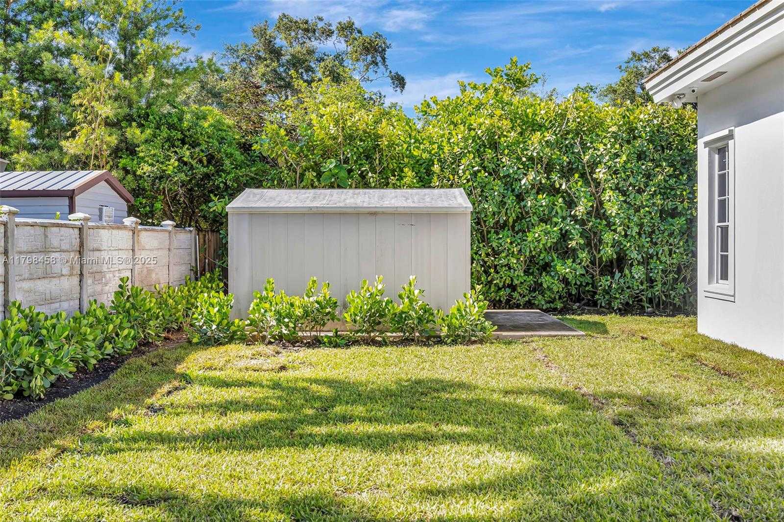 Small Image of 6841 SOUTH WEST 71ST AVE, Miami Number 41