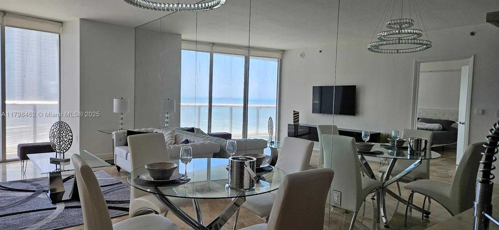 Small Image of 495 BRICKELL AVE #3009, Miami Number 7