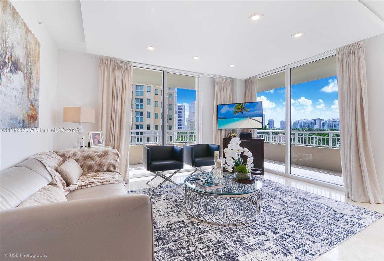 Small Image of 19501 WEST COUNTRY CLUB DR #504, Aventura Number 4