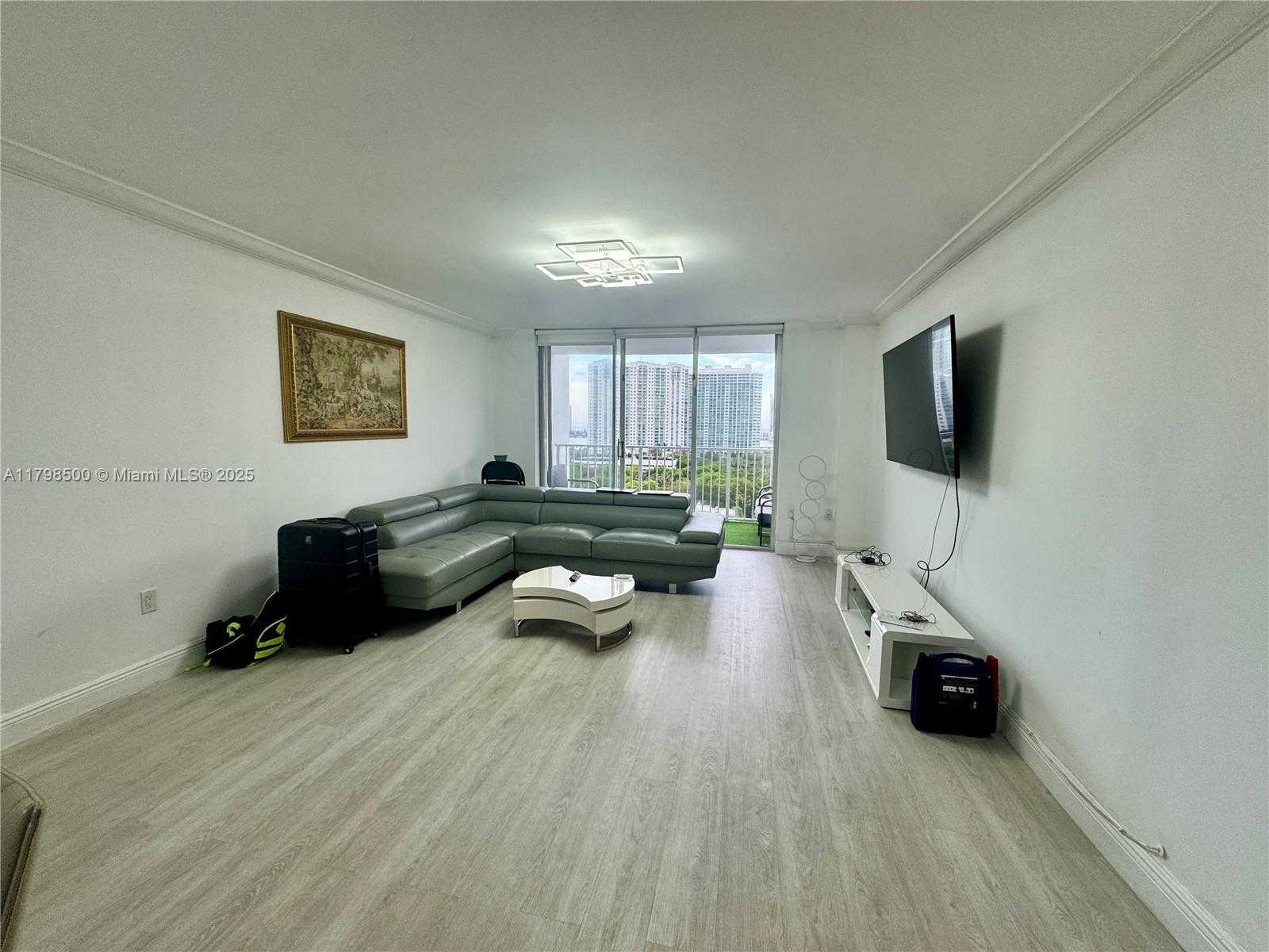 Small Image of 2851 NORTH EAST 183RD ST #1509E, Aventura Number 11