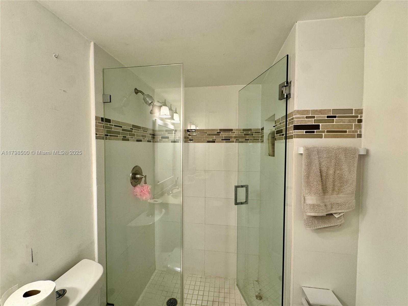 Small Image of 2851 NORTH EAST 183RD ST #1509E, Aventura Number 25