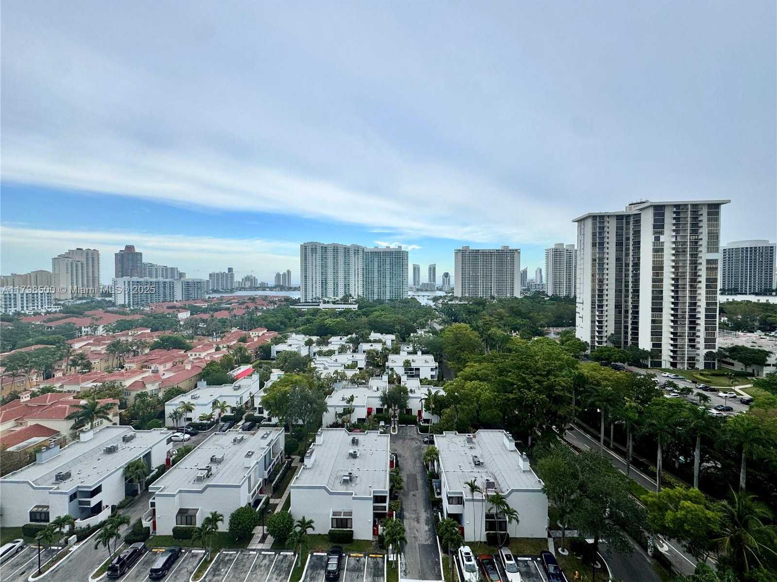 Small Image of 2851 NORTH EAST 183RD ST #1509E, Aventura Number 4