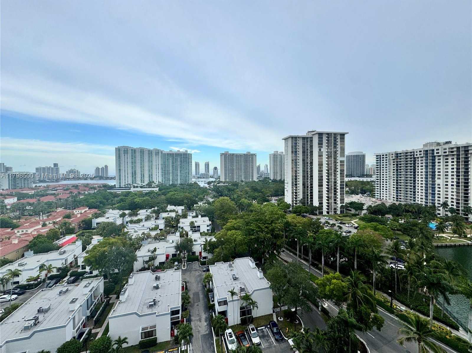 Small Image of 2851 NORTH EAST 183RD ST #1509E, Aventura Number 5