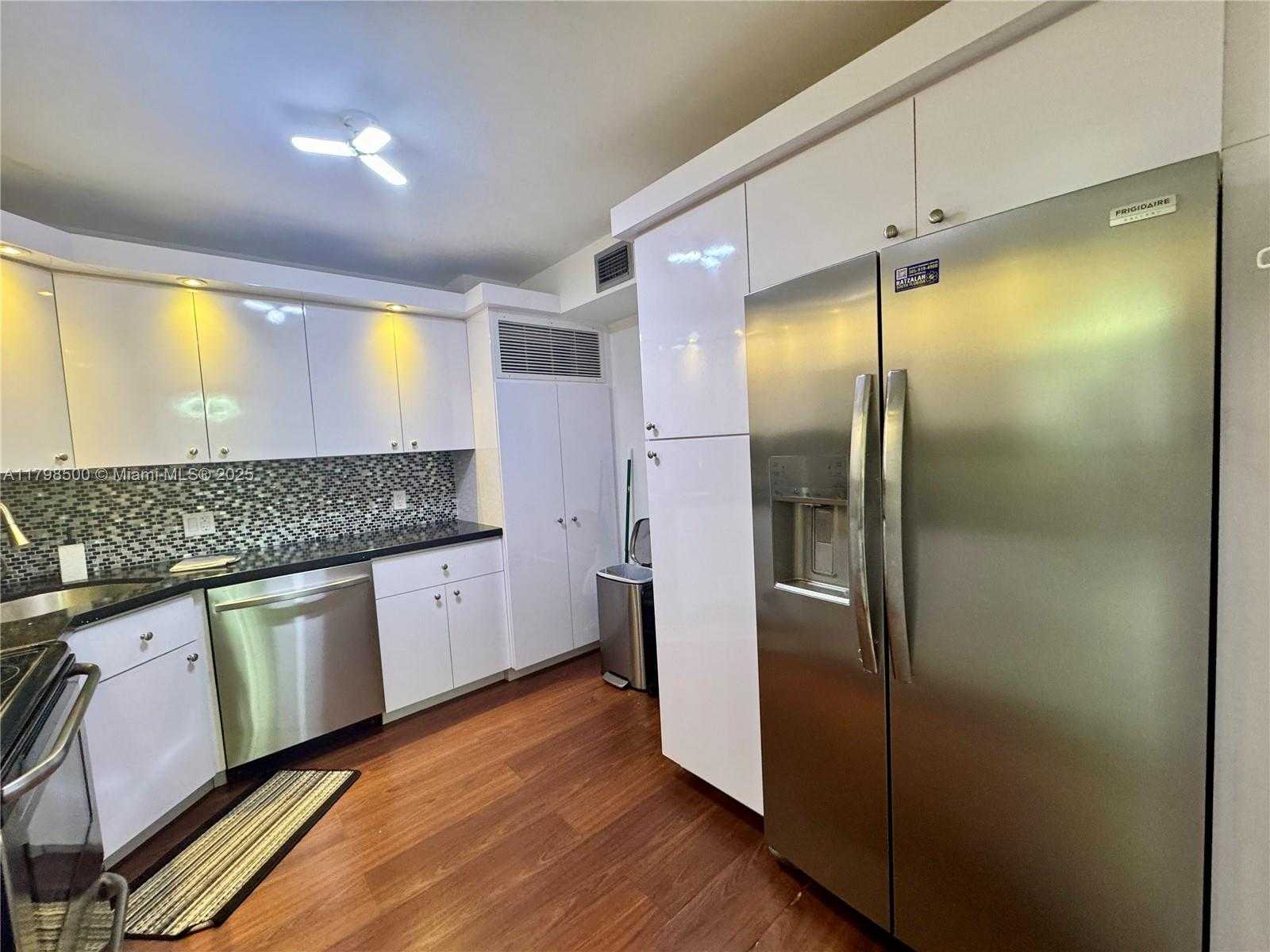Small Image of 2851 NORTH EAST 183RD ST #1509E, Aventura Number 7