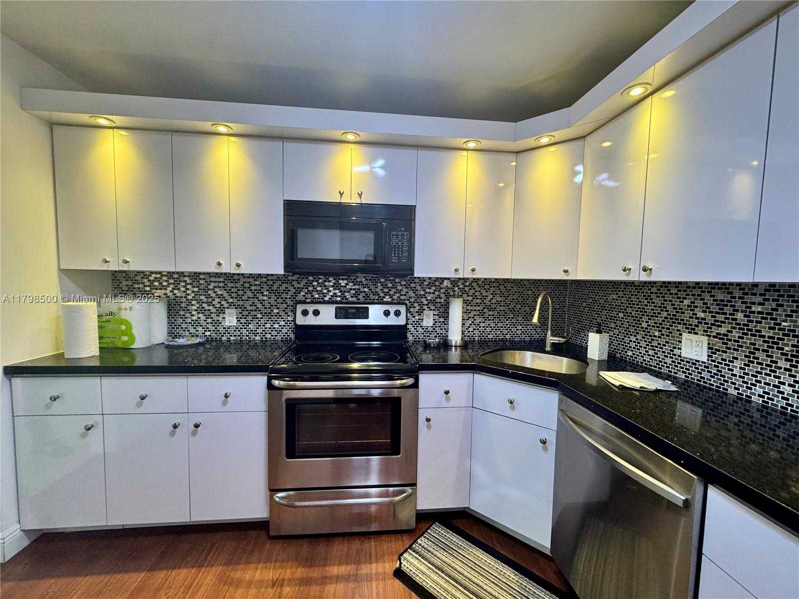 Small Image of 2851 NORTH EAST 183RD ST #1509E, Aventura Number 8