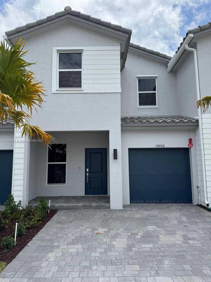 Small Image of 18406 SOUTH WEST 2ND ST, Pembroke Pines Number 2