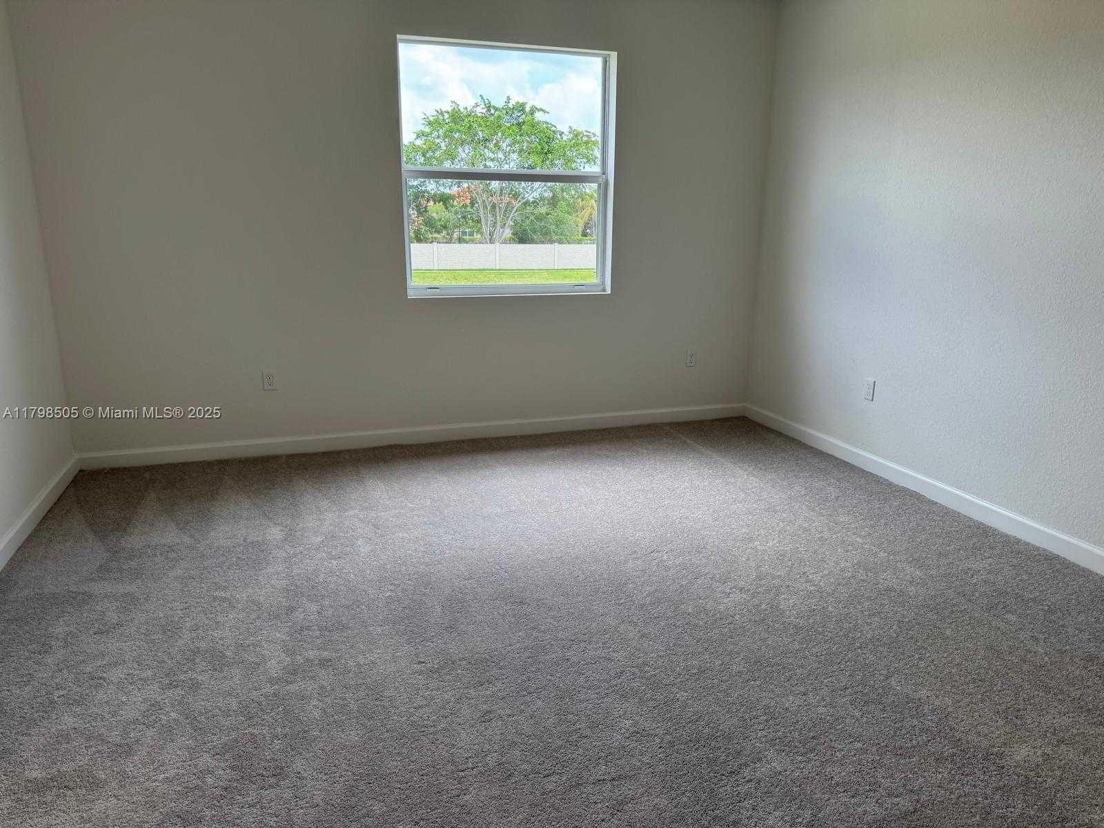 Small Image of 18406 SOUTH WEST 2ND ST, Pembroke Pines Number 5