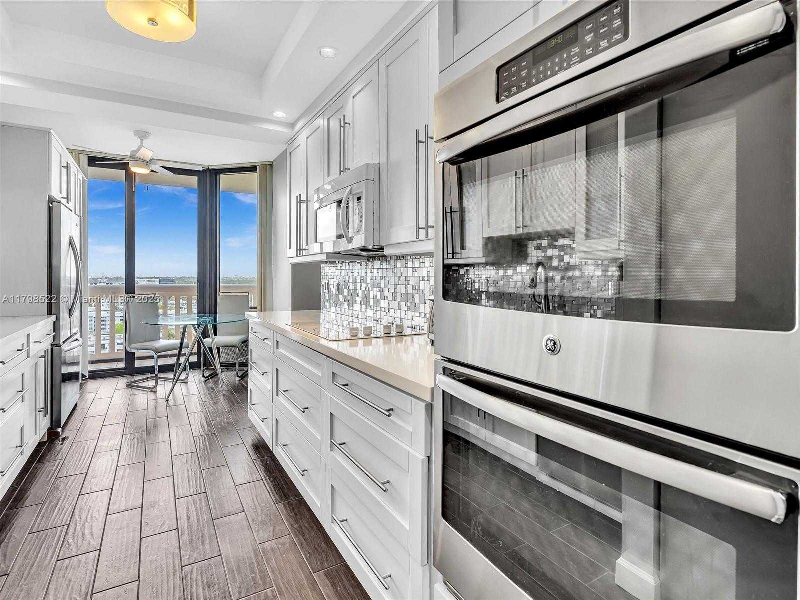 Small Image of 2000 ISLAND BLVD #1203, Aventura Number 11