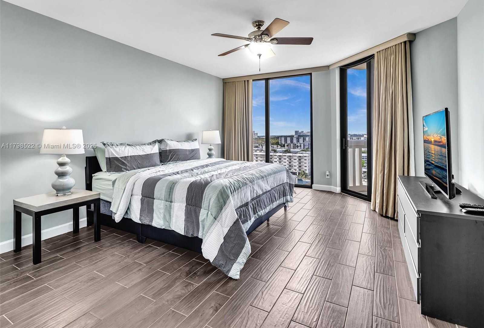Small Image of 2000 ISLAND BLVD #1203, Aventura Number 15