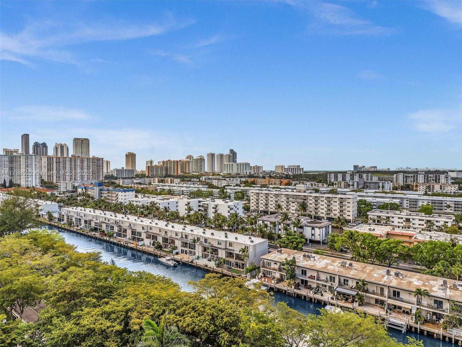 Small Image of 2000 ISLAND BLVD #1203, Aventura Number 26