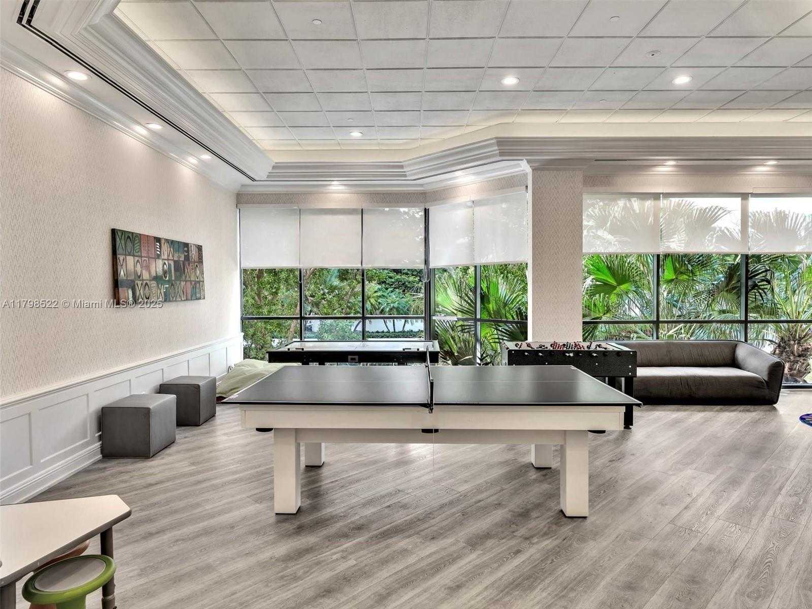 Small Image of 2000 ISLAND BLVD #1203, Aventura Number 35