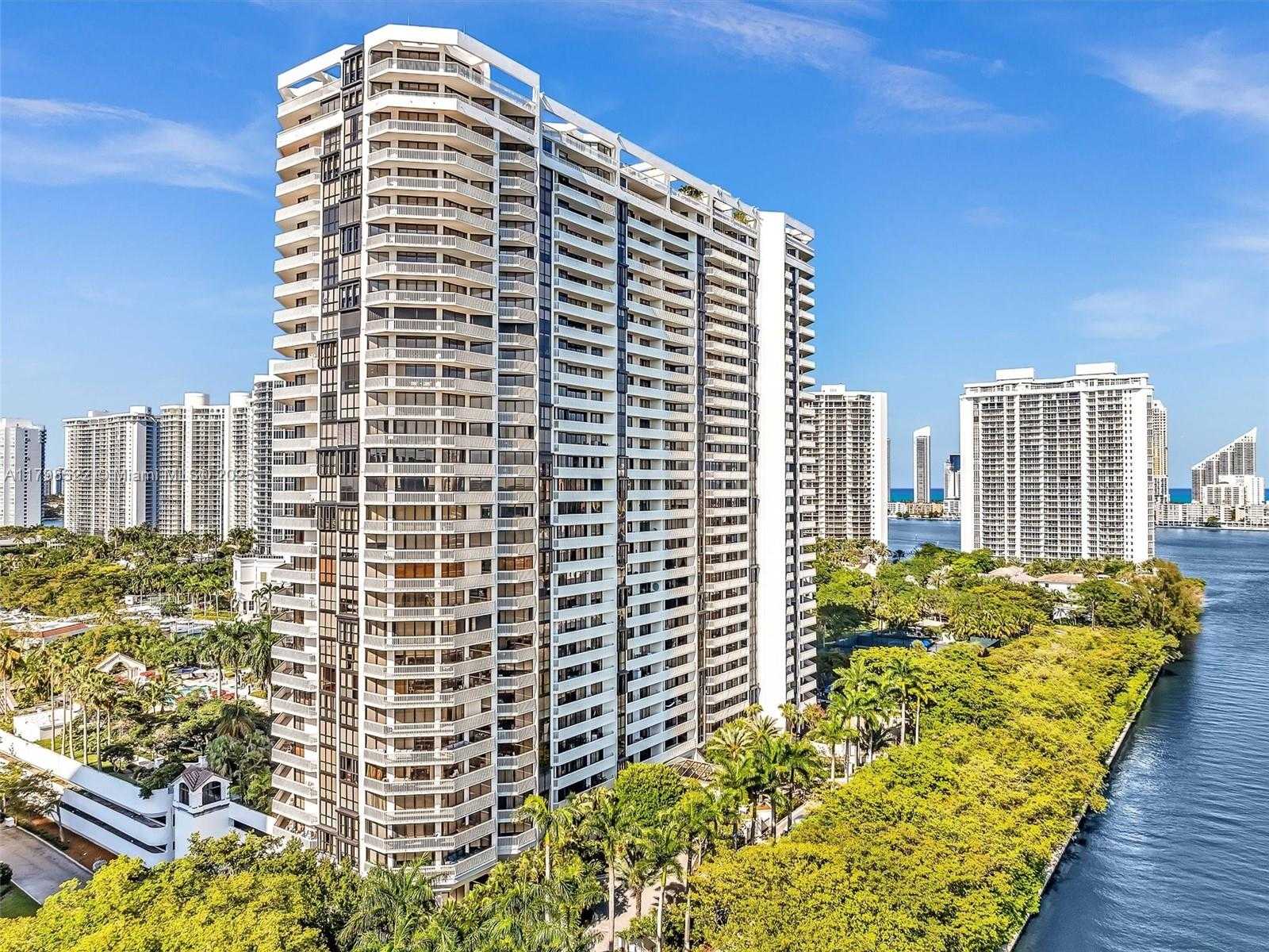 Small Image of 2000 ISLAND BLVD #1203, Aventura Number 42