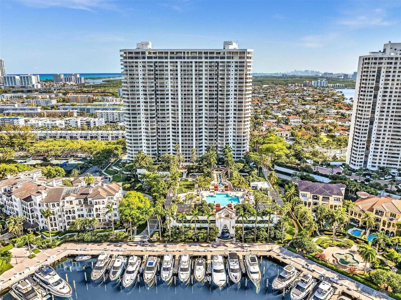 Small Image of 2000 ISLAND BLVD #1203, Aventura Number 43
