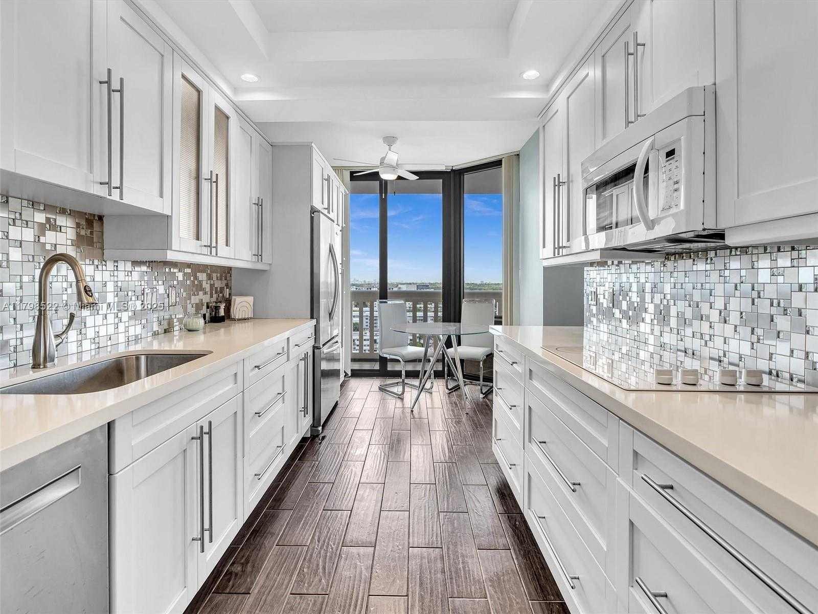 Small Image of 2000 ISLAND BLVD #1203, Aventura Number 8