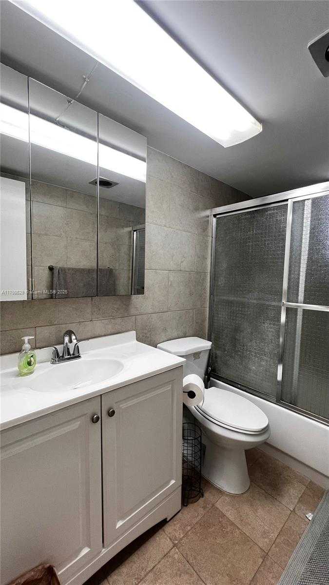 Small Image of 1750 JAMES AVE #10C, Miami Beach Number 10