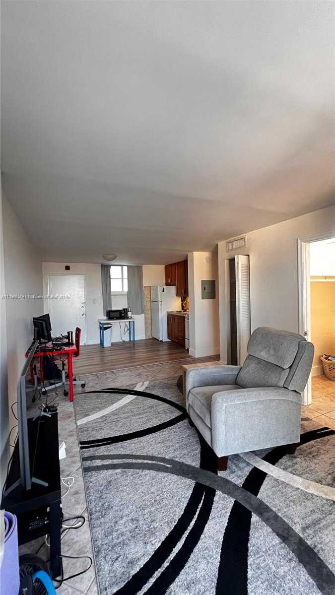 Small Image of 1750 JAMES AVE #10C, Miami Beach Number 4