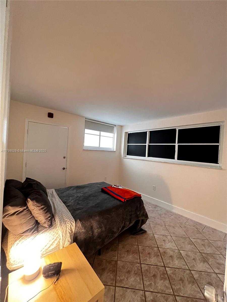 Small Image of 1750 JAMES AVE #10C, Miami Beach Number 8