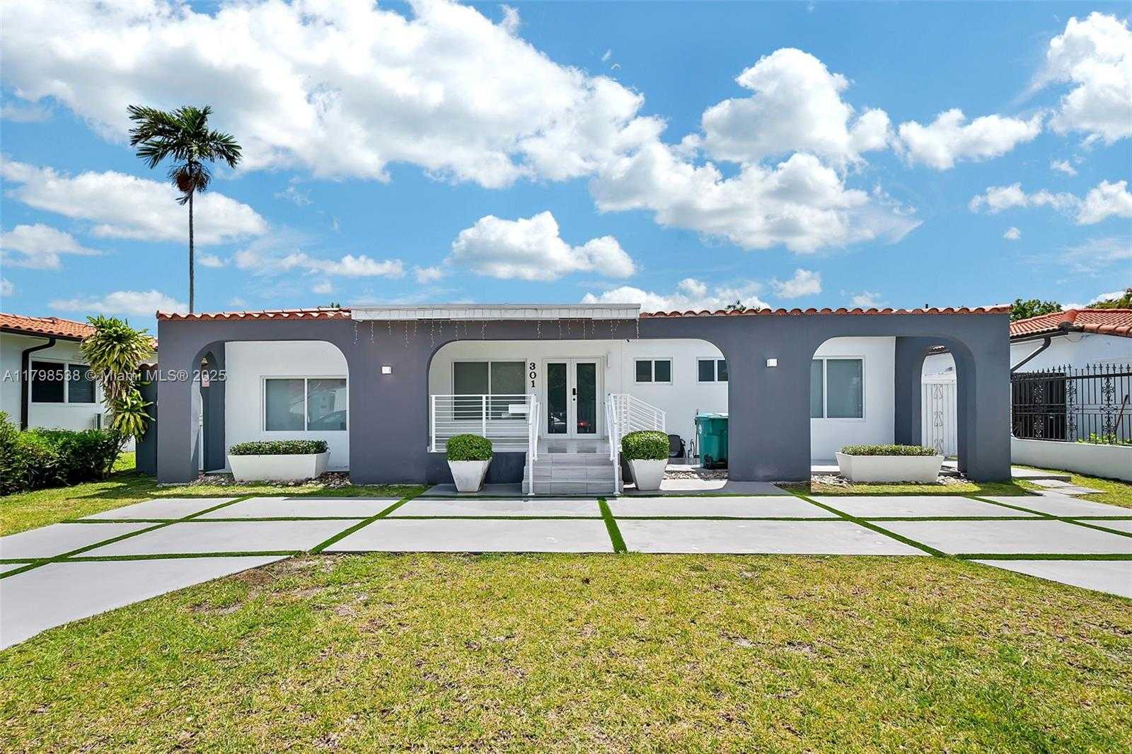 Small Image of 301 SOUTH WEST 30TH CT, Miami Number 2