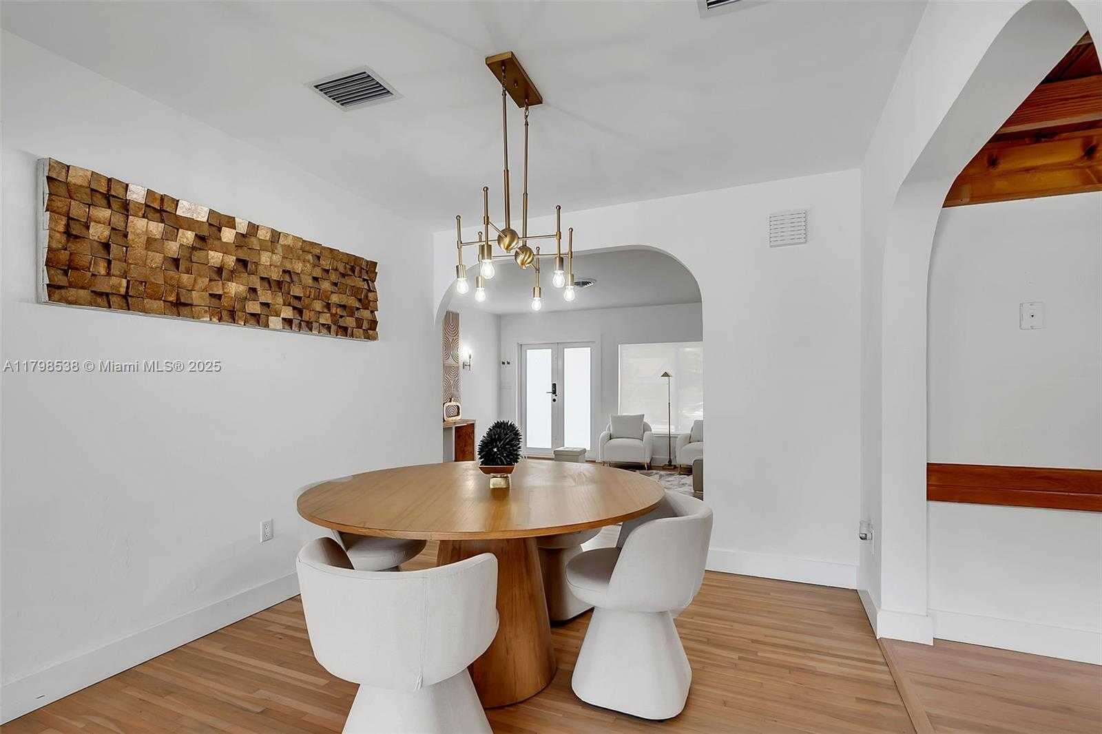 Small Image of 301 SOUTH WEST 30TH CT, Miami Number 20