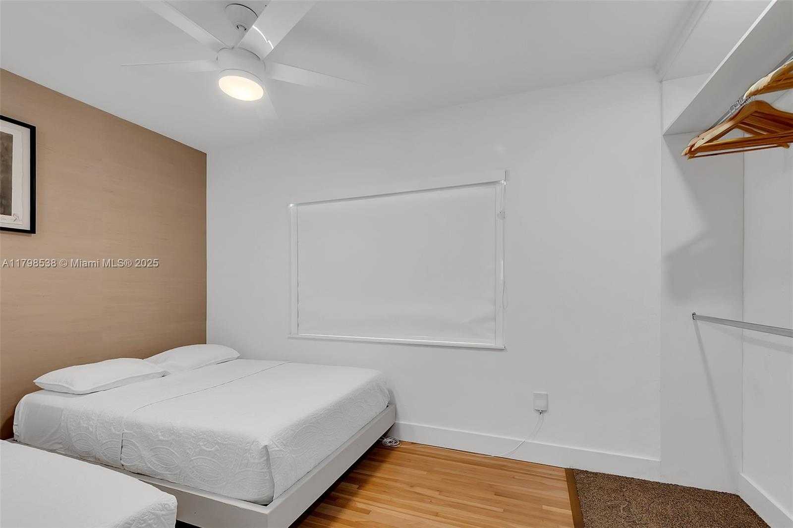 Small Image of 301 SOUTH WEST 30TH CT, Miami Number 23
